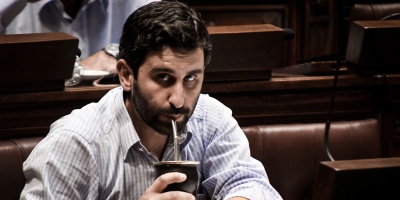 "La regi�n va a estar muy divertida con Javier Milei" dijo el senador Caggiani