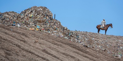 Vecinos de Empalme Olmos, en Canelones, se movilizaron este domingo contra la instalaci�n de un vertedero de basura privado 