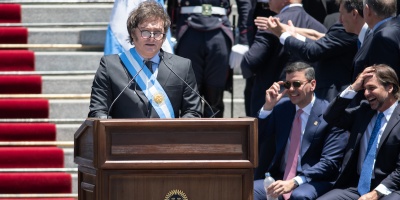 Argentina anuncia una devaluacin del 100%