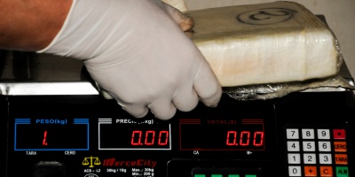 Dos menores de edad fueron procesados por la incautaci�n de m�s de 400 kilos de coca�na