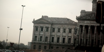 Se aprob� proyecto de ley que establece normas para deudores del BHU y ANV