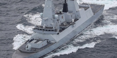 Un destructor brit�nico derriba un presunto avi�n no tripulado sobre el mar Rojo