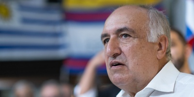 El senador de Cabildo Abierto Guillermo Domenech, dijo no estar de acuerdo con que las Fuerzas Armadas salgan a la calle