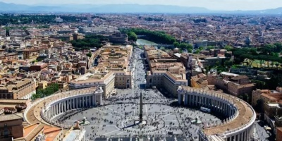 El Vaticano condena a dos a�os y medio de c�rcel a un sacerdote por abuso sexual a un menor