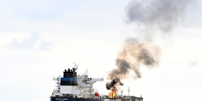 Sofocado el incendio provocado por un ataque de los hut�es contra un petrolero brit�nico