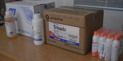 SINAE y CECOED entregaron en Florida m�s de 1000 repelentes y productos qu�micos para combatir la encefalomielitis