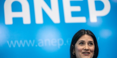 Jardines de Infantes y Escuelas de Primaria que adoptar�n Jornada y Tiempo Completo