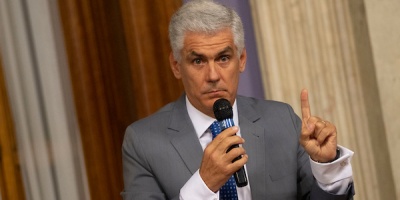 Buscan penar las falsificaciones de videos y audios de candidatos