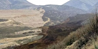Detenidos siete trabajadores de la empresa que explot� la mina en la que permanec�an sepultadas nueve personas