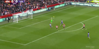 Darwin anota un golazo en victoria del Liverpool