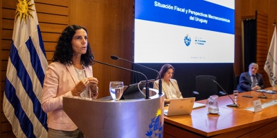 La ministra de Econom�a, Azucena Arbeleche asegur� que el salario real "se ubica casi 2% por encima" de 2019