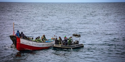 La Marina de Marruecos rescata a más de 140 migrantes en dos embarcaciones que iban a las Islas Canarias