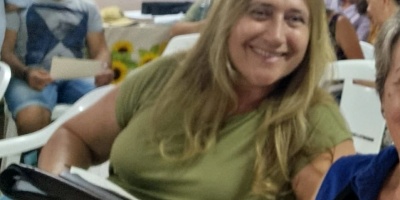 Precandidata nacionalista Roxana Corbran firma compromiso con USU