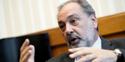 El senador Gandini, no comparte "que se quiera transformar en un acto partidario la presencia del presidente Lacalle Pou en el Parlamento"