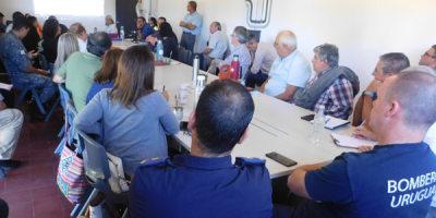 Incendios, d�ficit h�drico, encefalitis equina, y casos de dengue, fueron algunos de los temas tratados en reuni�n de CECOED