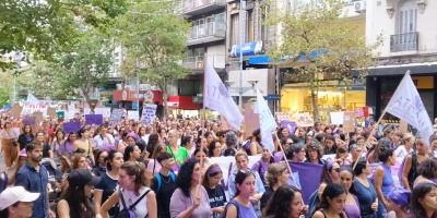 Se cumpli por el centro de Montevideo la Marcha por el Da Internacional de la Mujer 