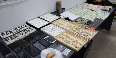 Cinco personas fueron detenidas por el robo a dos joyer�as en el Shopping Punta Carretas