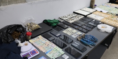 Condenaron a los cinco hombres que fueran detenidos por la rapi�a a una joyer�a del shopping Punta Carretas 