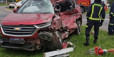 Siniestro fatal: Falleci un hombre de 62 tras un siniestro entre una camioneta y camin forestal con zorra