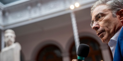 Silva: propondr� que en todas las dependencias p�blicas las personas ingresen por concurso 