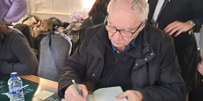 Vierci firma 'La sociedad de la nieve' en su primer Sant Jordi y ve la Diada "un hito"