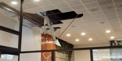 Un operario argentino que reparaba una antena en Salto, se precipit�  desde 10 metros de altura sobre el techo de una mutualista y atraves� el cielo raso