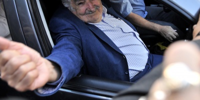 Mujica ya comenz� a recibir el tratamiento de radioterapia