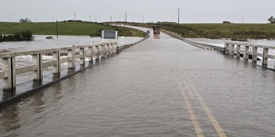 Siete departamentos permanecen con rutas y caminos cortados por las lluvias  