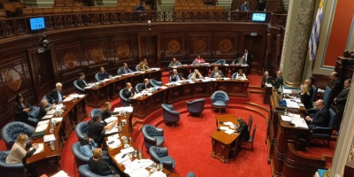 En el Senado se aprob la nueva Ley de Medios con momentos de tensin entre oposicin y oficialismo