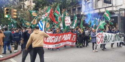 El PIT CNT no descarta realizar un paro general parcial en apoyo al sector de la bebida