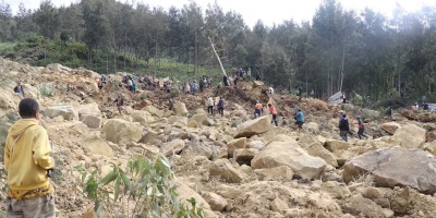 M�s de 2000 personas quedaron enterradas por una avalancha