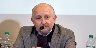 El Ministerio de Educaci�n y Cultura eval�a adoptar medidas luego que un catedr�tico grado cinco de la Universidad calific� de nazi a la Directora Nacional de Cultura