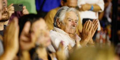Jos� Mujica dijo que est� �en la mitad del tratamiento y con debilidad�