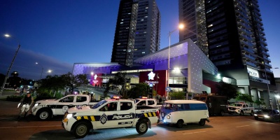 Peleas masivas en zona de Nuevocentro Shopping: imputaron a un polic�a y a un civil