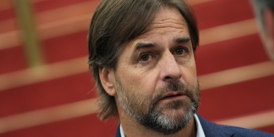 Lacalle Pou tild� las filtraciones como �organizadas y parcializadas� y dijo estar "acalambrado" por las mismas