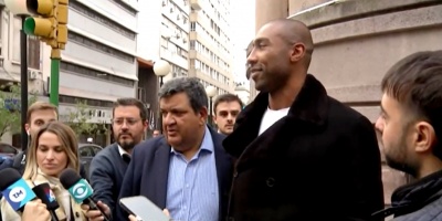 Pe�arol - Aguada: Granger declar� ante la Polic�a tras los gestos amenazantes contra Santiago Vidal