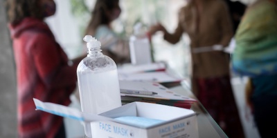 Infect�logo Henry Albornoz: "el virus que m�s preocupa actualmente es el de la gripe"  