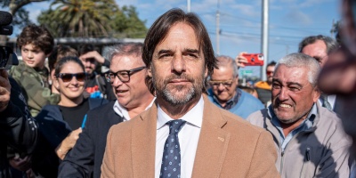 Lacalle Pou dijo que baj� los impuestos a peque�as y medianas empresas porque "ese dinero termina en el barrio"