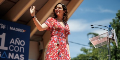 Ayuso defiende la "cortes�a" a Milei y recalca como "desleal" que el Gobierno permita embajadas catalanas