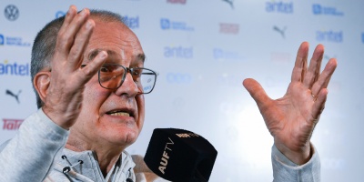 Bielsa: �Todo lo que sucede es a la uruguaya y son los jugadores que le dan el perfil al equipo�