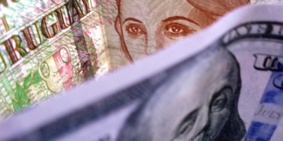 El Banco Central del Uruguay est� por llegar a los tres a�os sin intervenir en el mercado cambiario afirm� Diego Labat