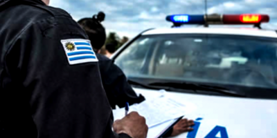 La polic�a busca al individuo responsable del femicidio de una mujer a la que mat� en la puerta de su casa en La Teja