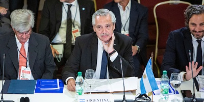 Un juez proh�be a Alberto Fern�ndez salir de Argentina tras una denuncia de su exmujer por violencia