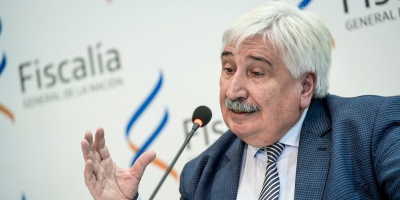 El fiscal de Corte, Juan G�mez, le respondi� al senador Sergio Botana, diciendo que no iba a ingresar en "miserias humanas"