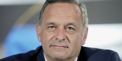 El candidato �lvaro Delgado present� un plan educativo y un bono de 6.000 d�lares para quienes terminen 5to. y 6to. a�o de liceo