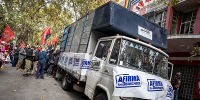 Seguridad social: PIT-CNT inicia compa�a de barriadas para los votos de la reforma