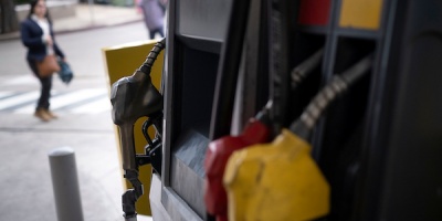 Los precios de los combustibles se mantienen durante setiembre