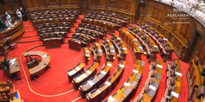 El veto del presidente al art�culo 72 de la ley de medios quedar� firme al no sesionar la Asamblea General por falta de cu�rum