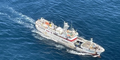 Se detect� a un buque de bandera taiwanesa pescando il�citamente en nuestro mar territorial