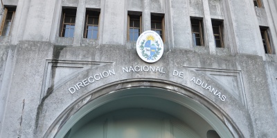 Funcionarios aduaneros desmintieron a su director